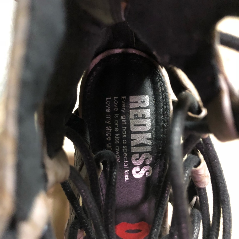 Used great condition heels - Picture 4 of 4